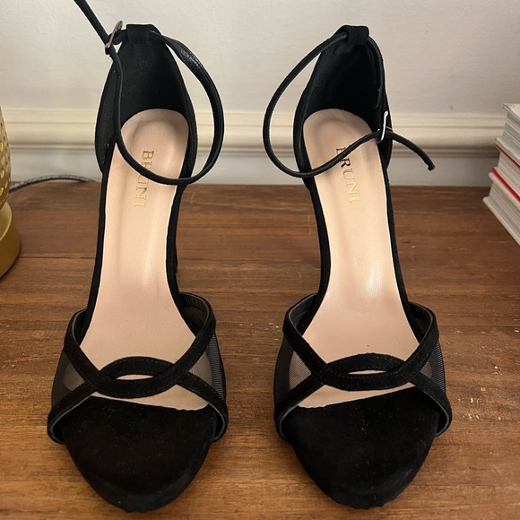 NEVER WORN Bruni Heels - Picture 2 of 8